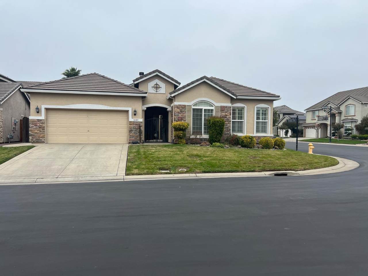 1005 Windmill Cove Court - Photo 1