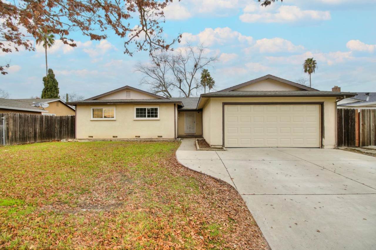 7585 Twilight Drive - Photo 1
