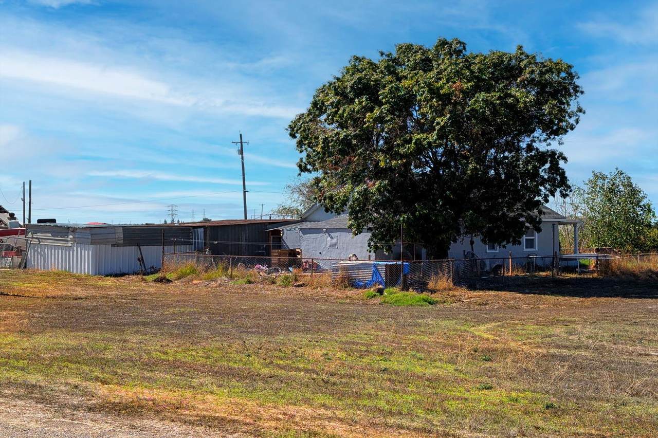 https://bt-photos.global.ssl.fastly.net/sacramento/1280_boomver_1_561061787-2.jpg