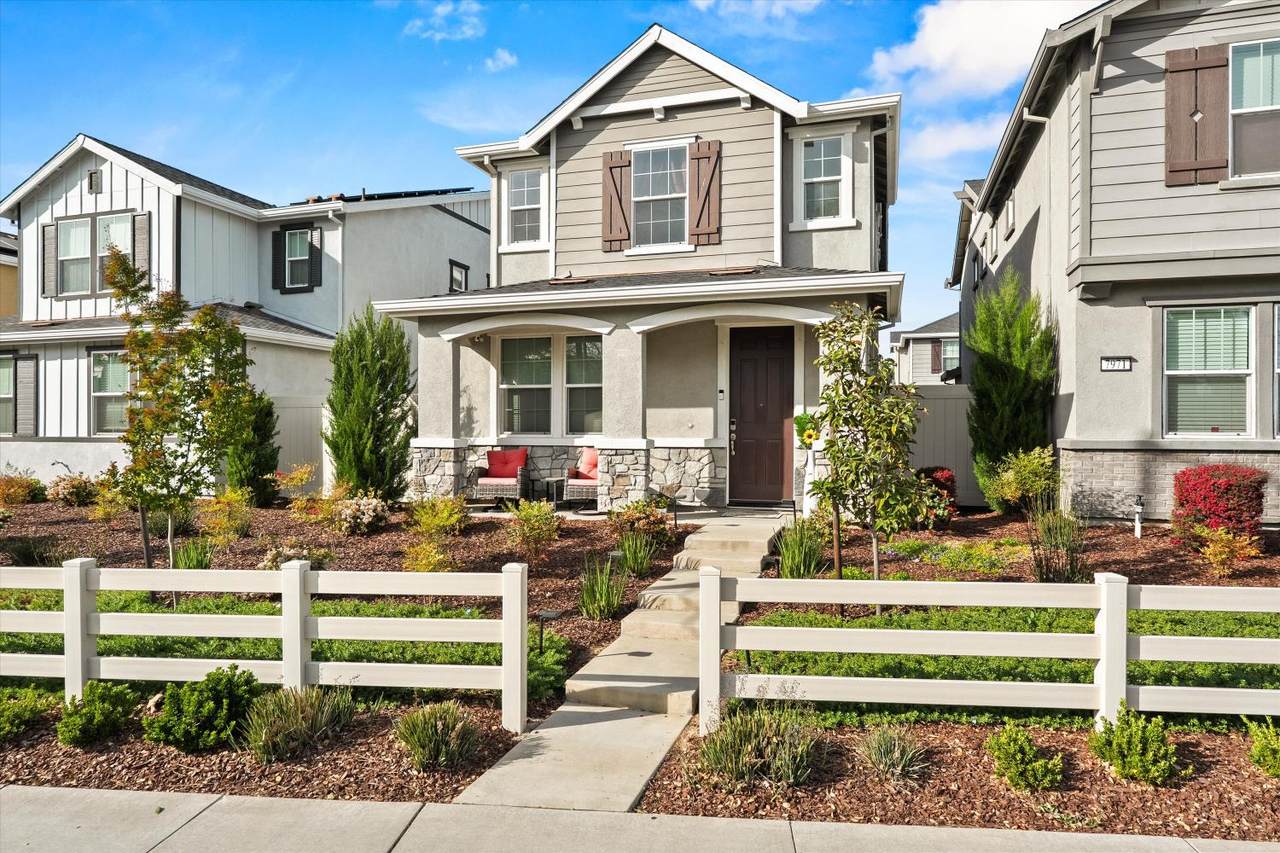 https://bt-photos.global.ssl.fastly.net/sacramento/1280_boomver_1_561061860-2.jpg