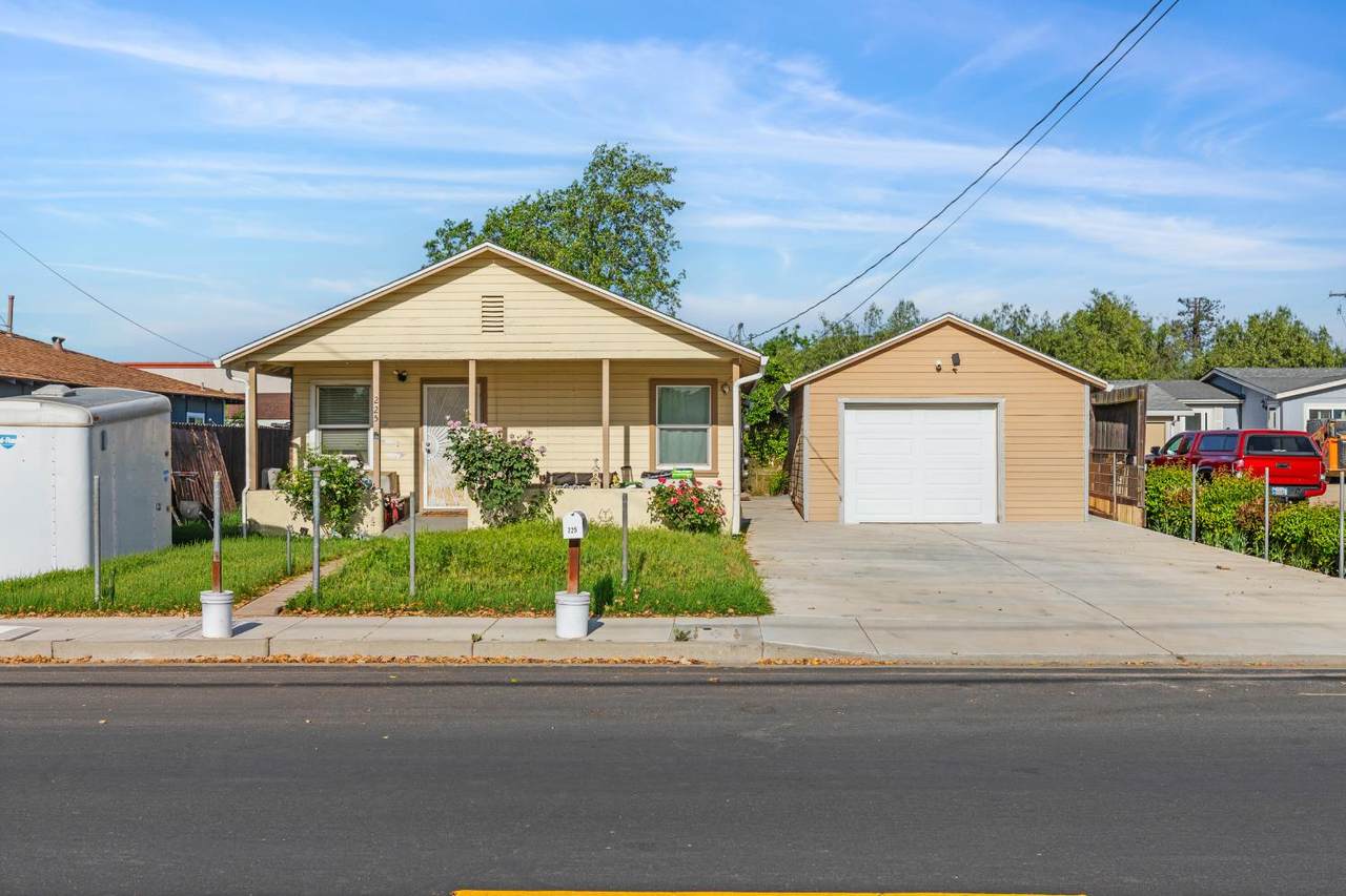 225 Ash Avenue - Photo 1