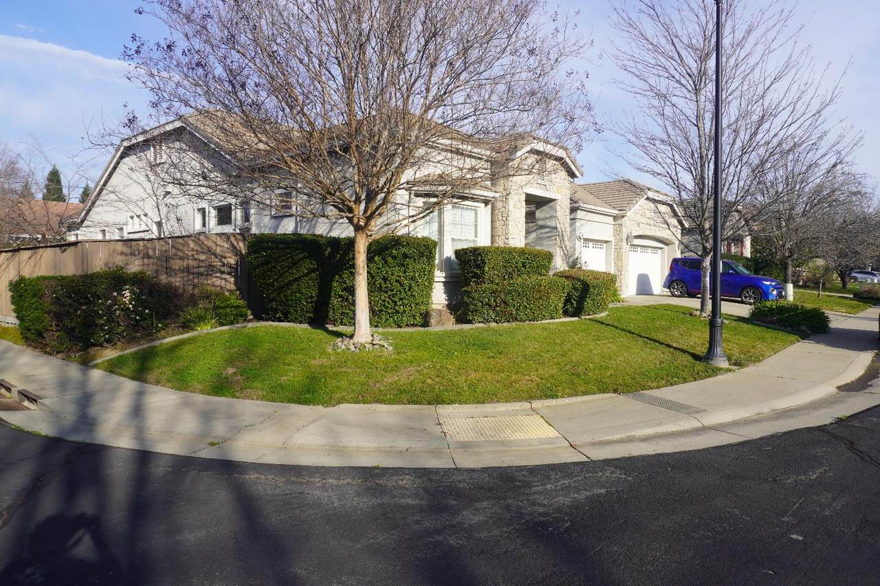 1593 Diamond Woods Circle - Photo 1