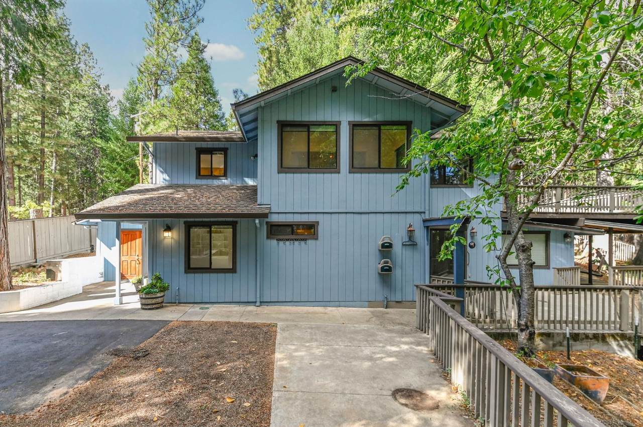 16910 Mckenzie Drive - Photo 1