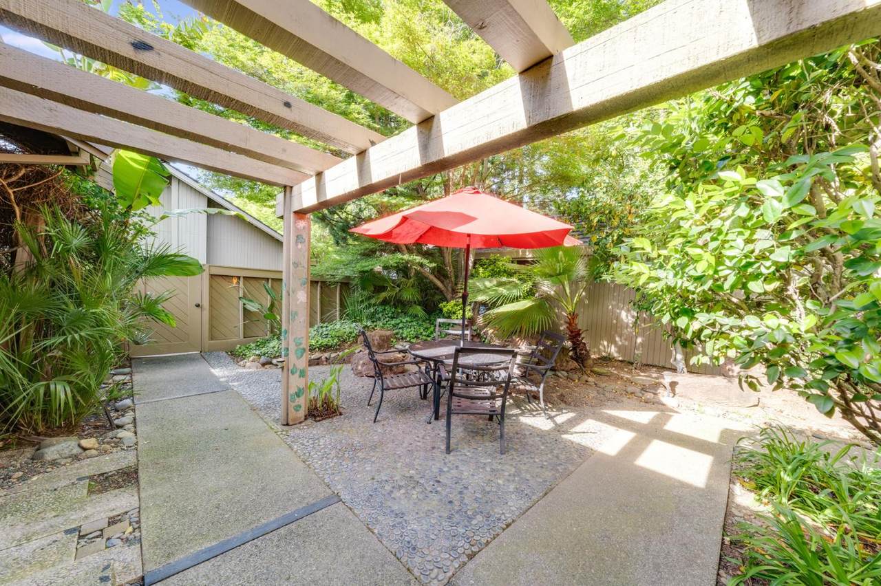 https://bt-photos.global.ssl.fastly.net/sacramento/1280_boomver_1_561062344-2.jpg