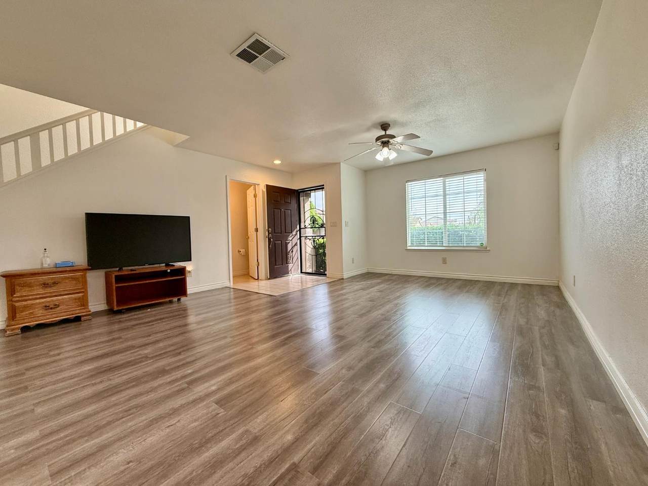 https://bt-photos.global.ssl.fastly.net/sacramento/1280_boomver_1_561062487-2.jpg