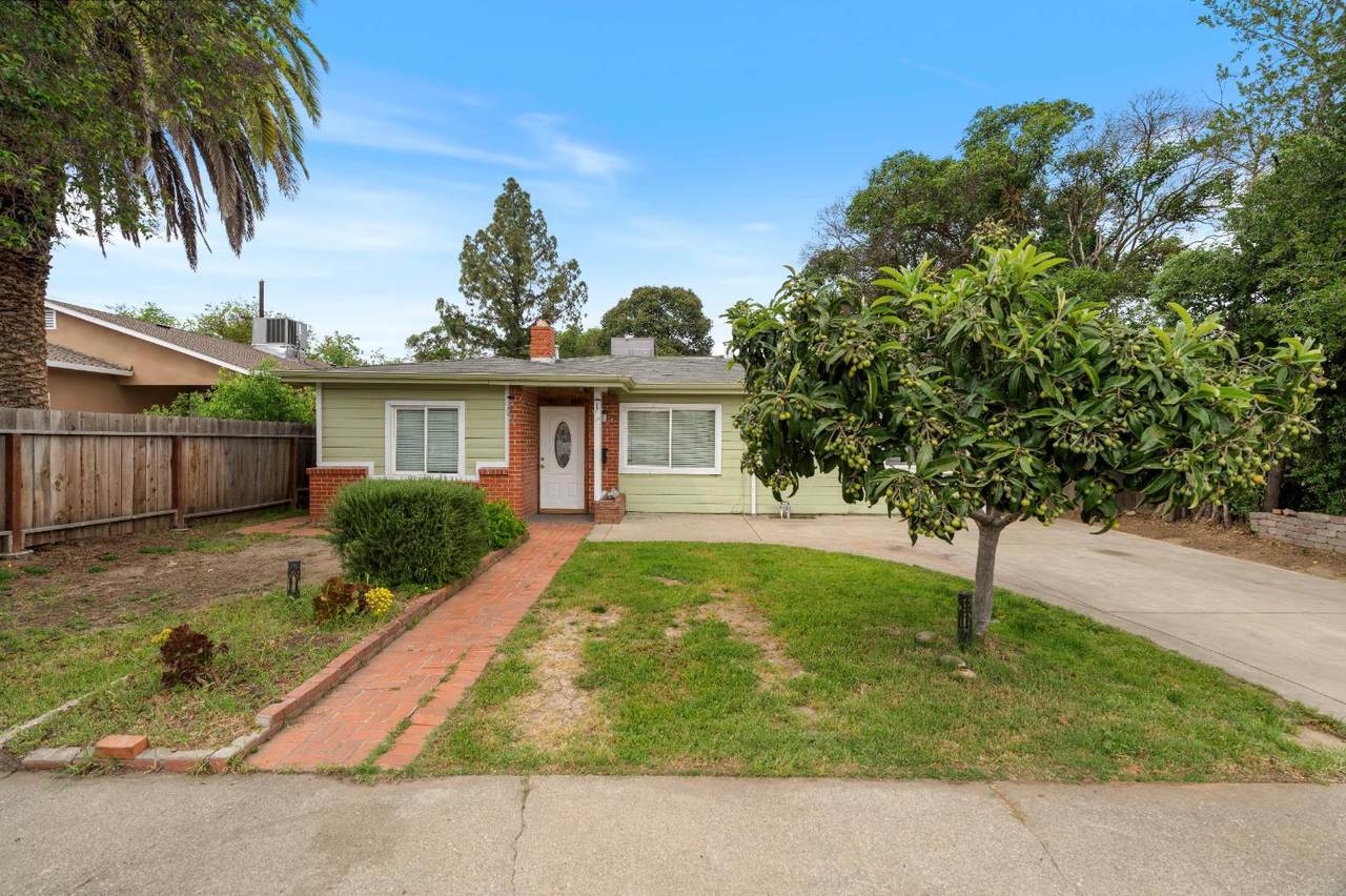 1739 La Jolla Drive - Photo 1