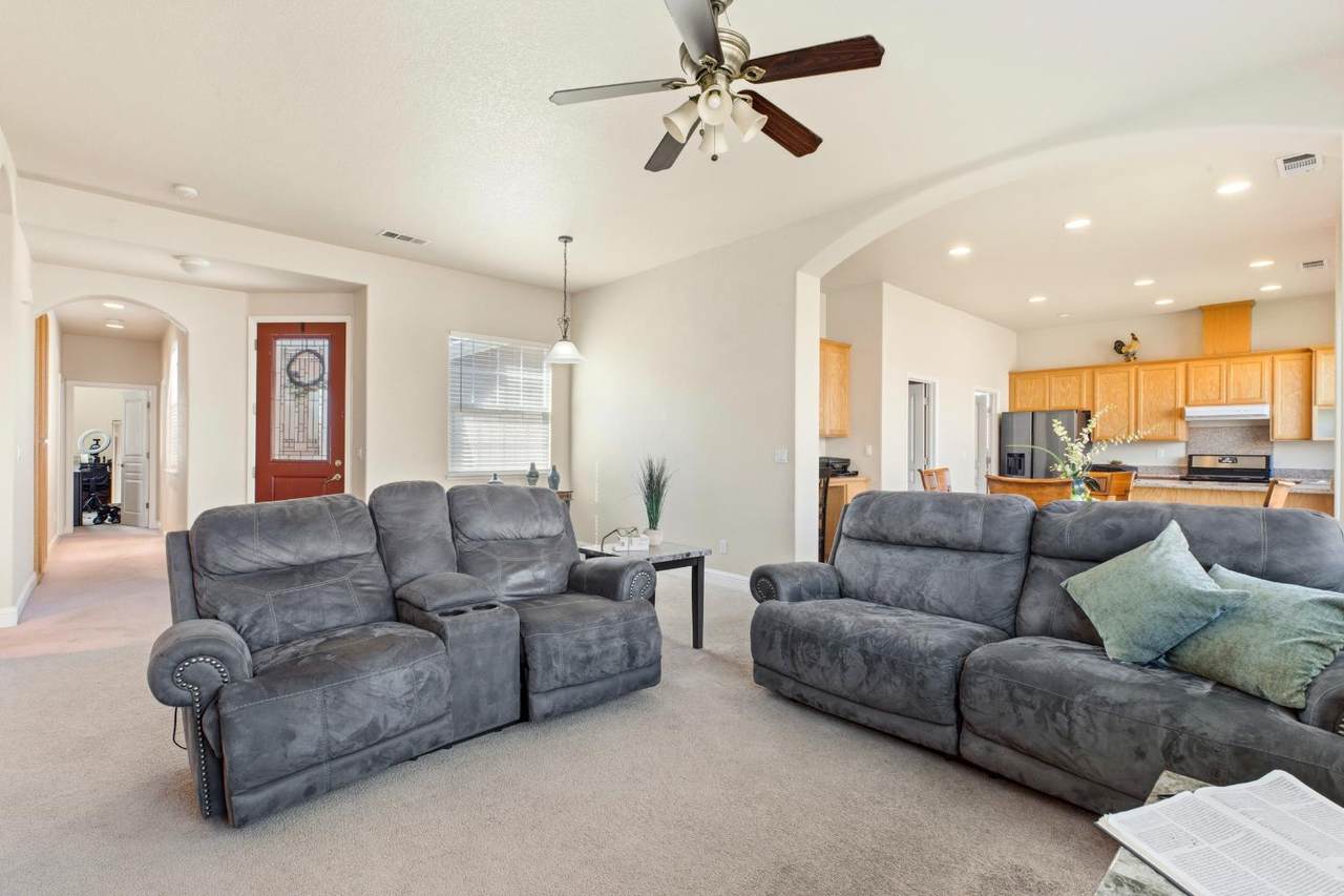 https://bt-photos.global.ssl.fastly.net/sacramento/1280_boomver_1_561062582-2.jpg
