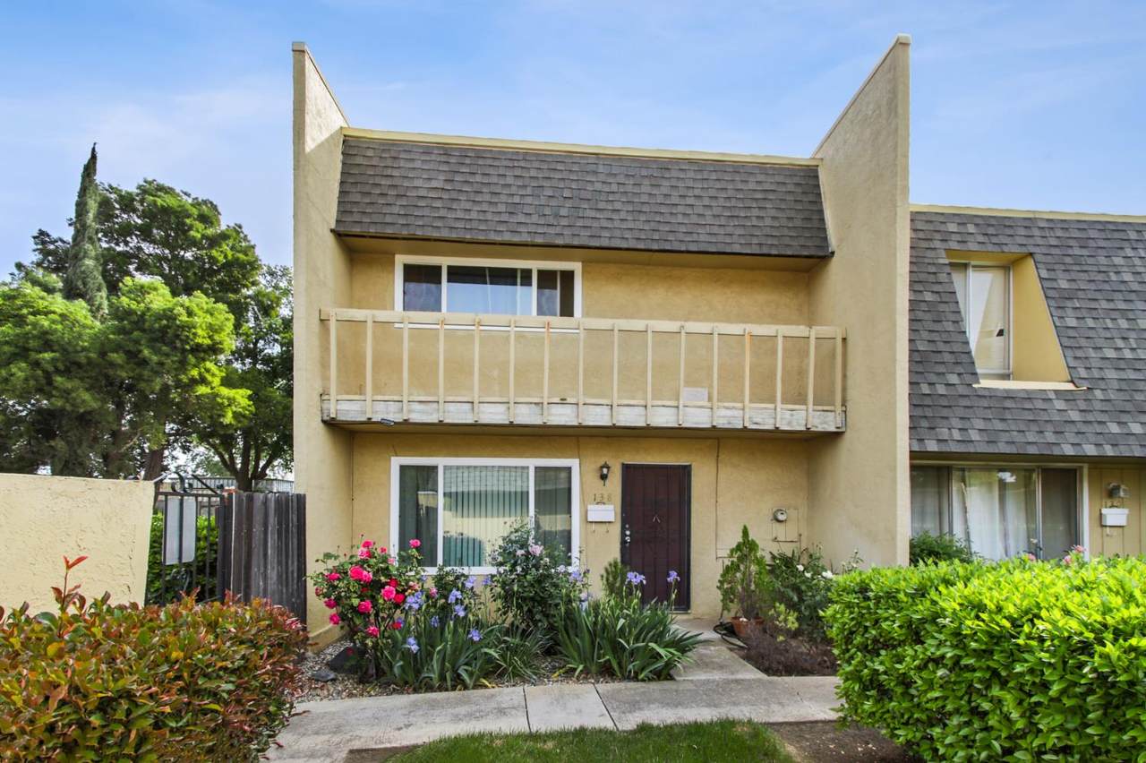 736 Lincoln Avenue - Photo 1