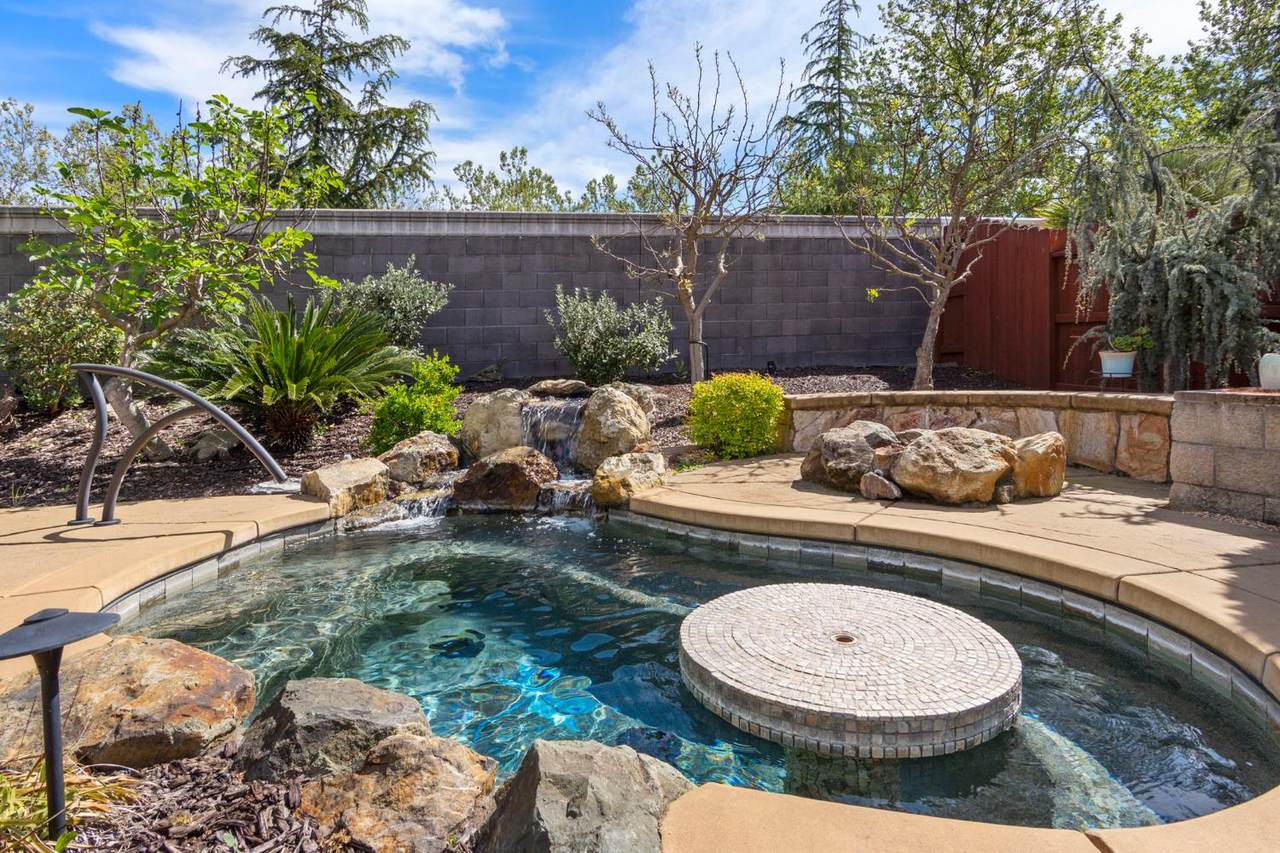 https://bt-photos.global.ssl.fastly.net/sacramento/1280_boomver_1_561063264-2.jpg
