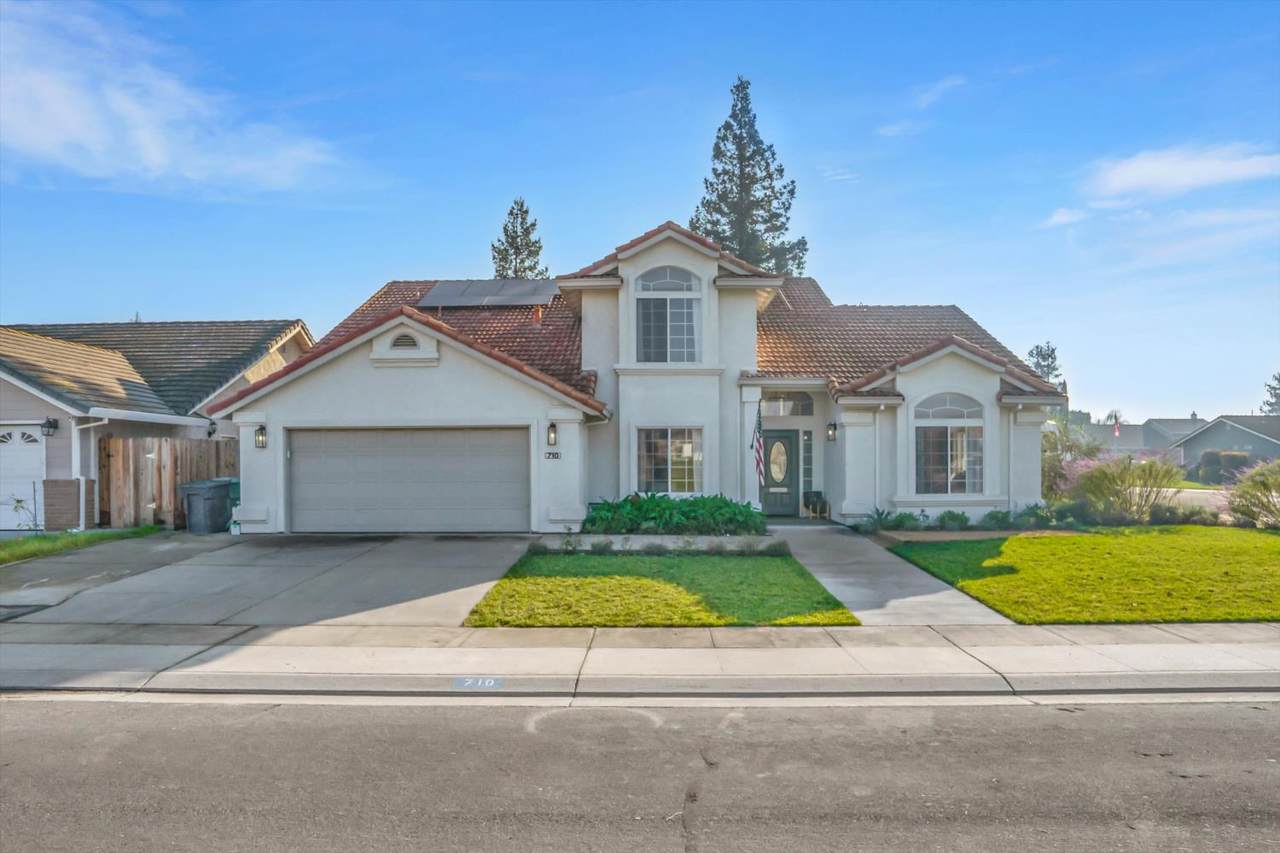 710 Vermeulen Drive - Photo 1