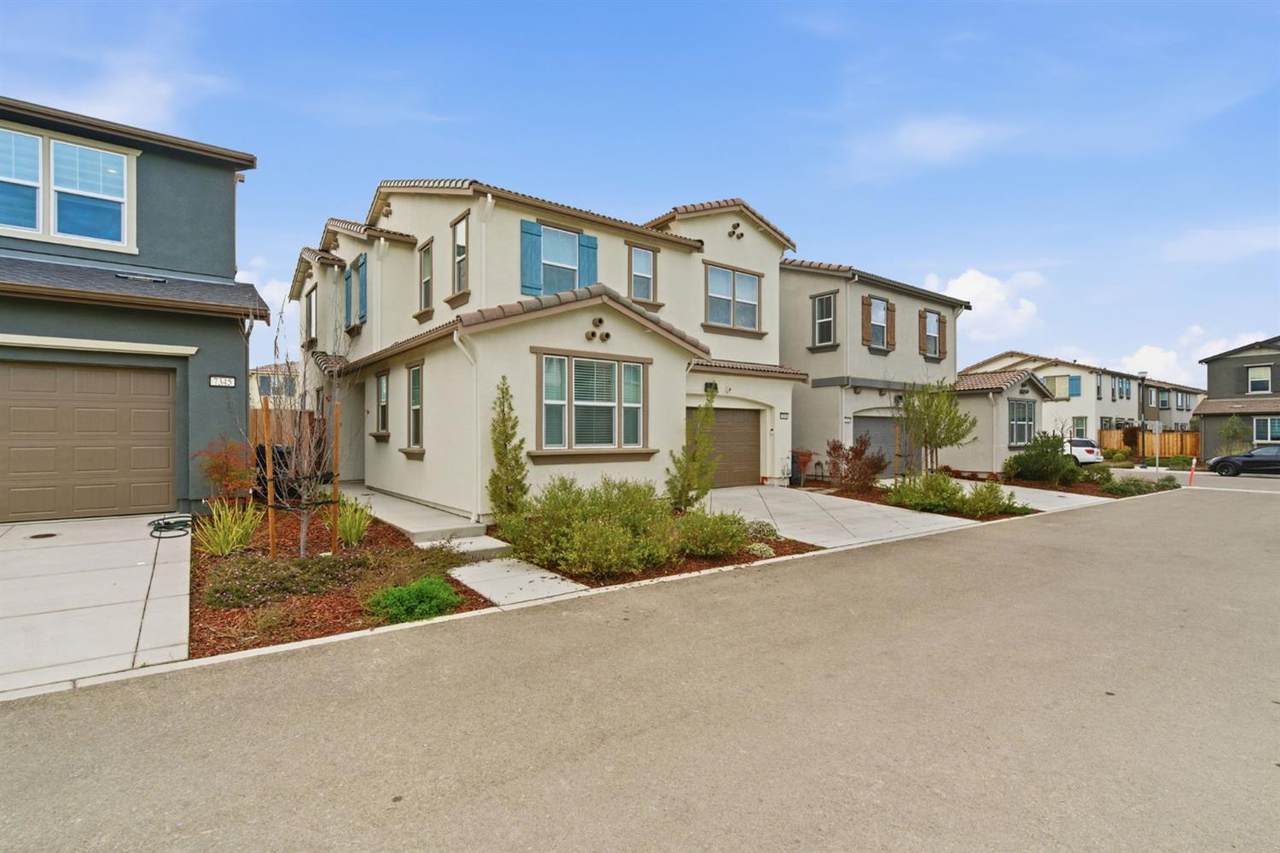 https://bt-photos.global.ssl.fastly.net/sacramento/1280_boomver_1_561063530-2.jpg