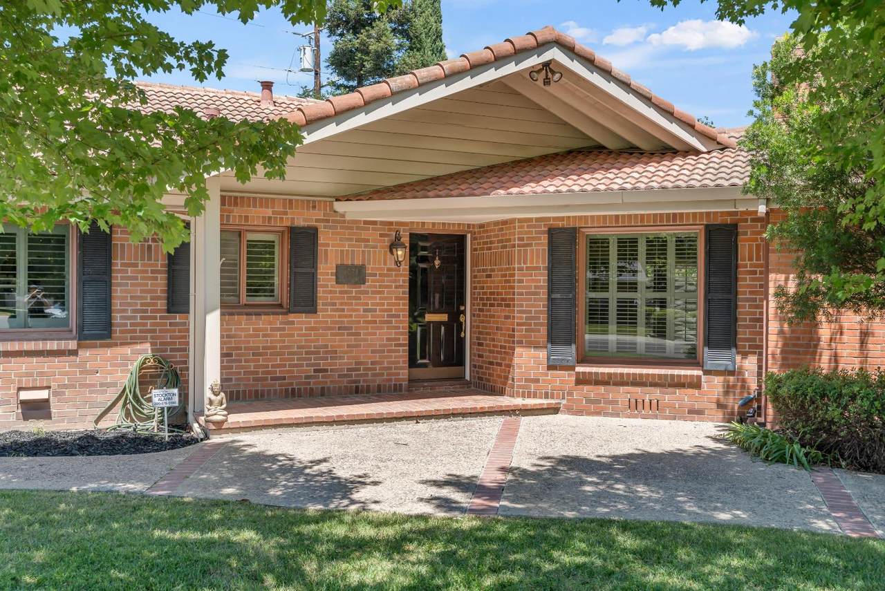 1071 Monterey Avenue - Photo 1