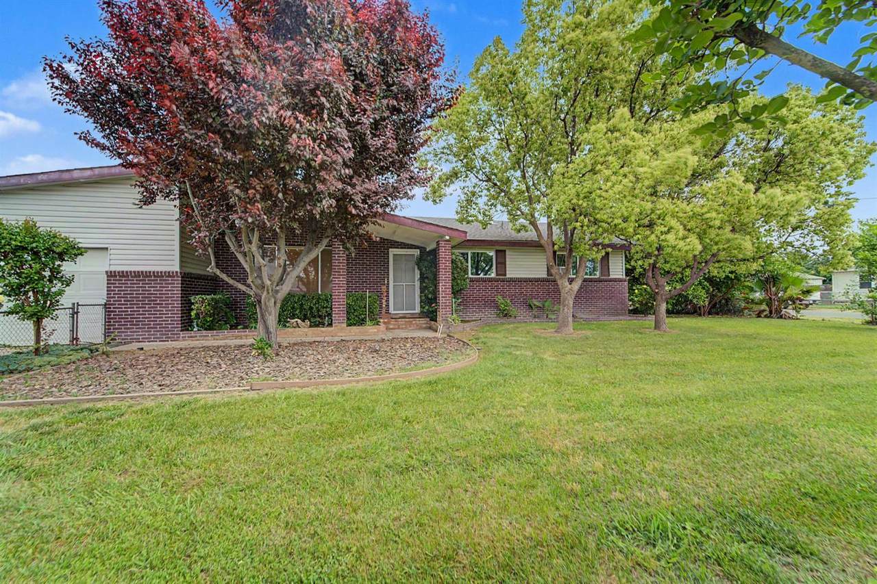 5839 Park Avenue - Photo 1