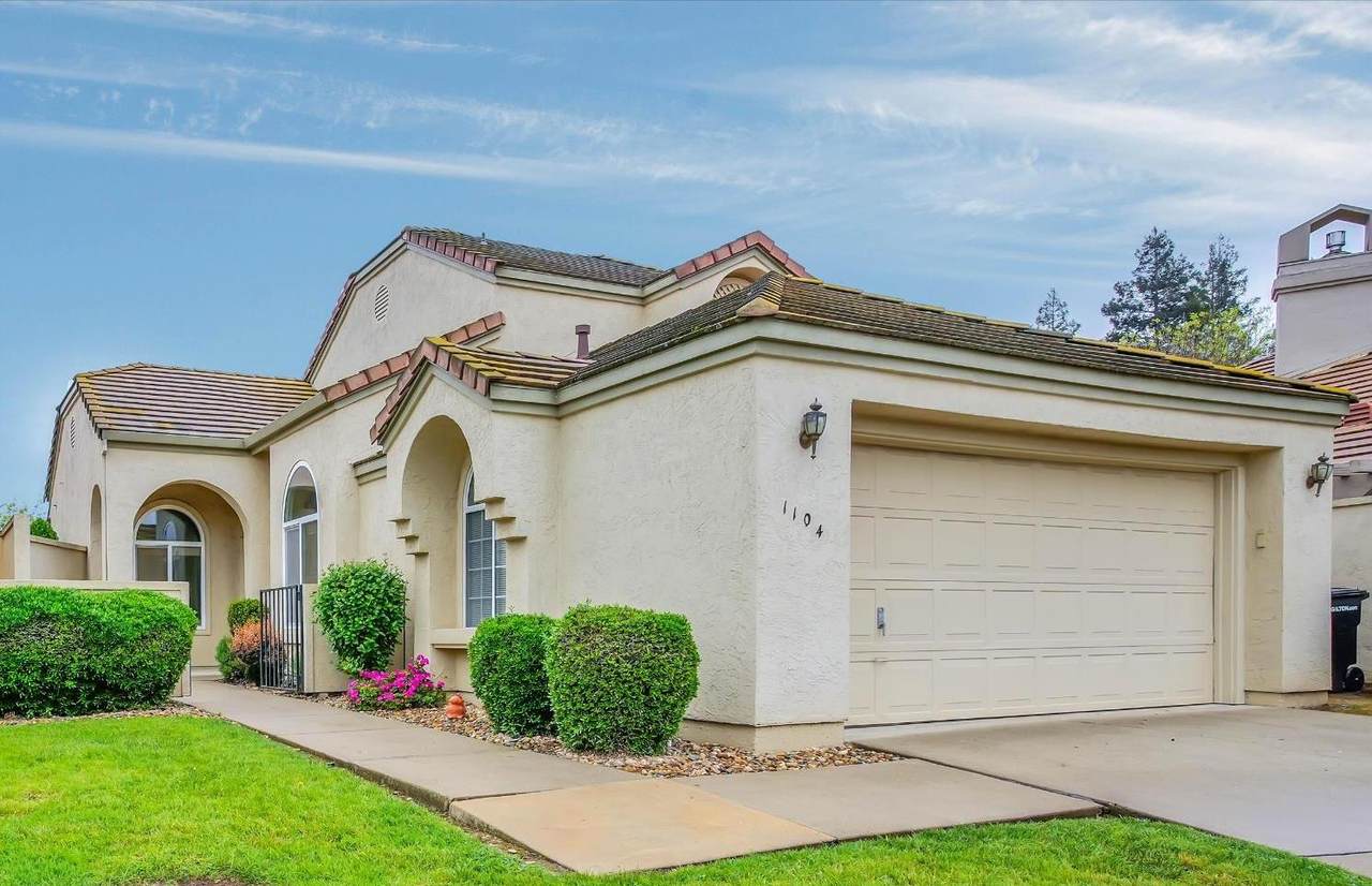 1104 Copper Cottage Lane - Photo 1