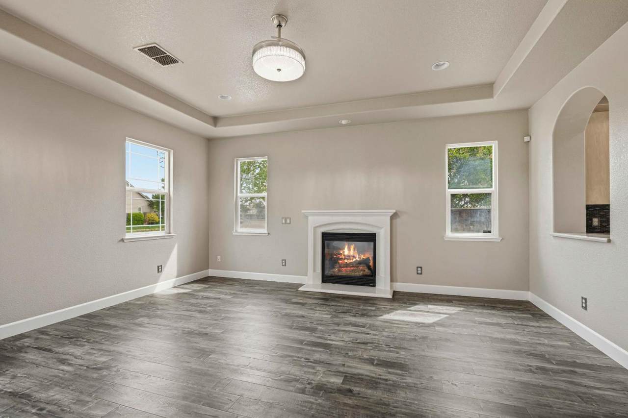 https://bt-photos.global.ssl.fastly.net/sacramento/1280_boomver_1_561063928-2.jpg