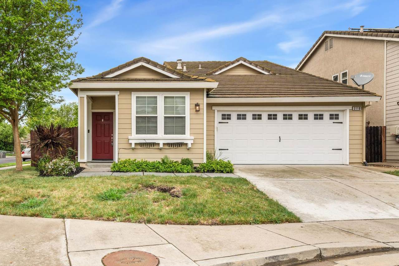 3110 Pender Isl Street - Photo 1
