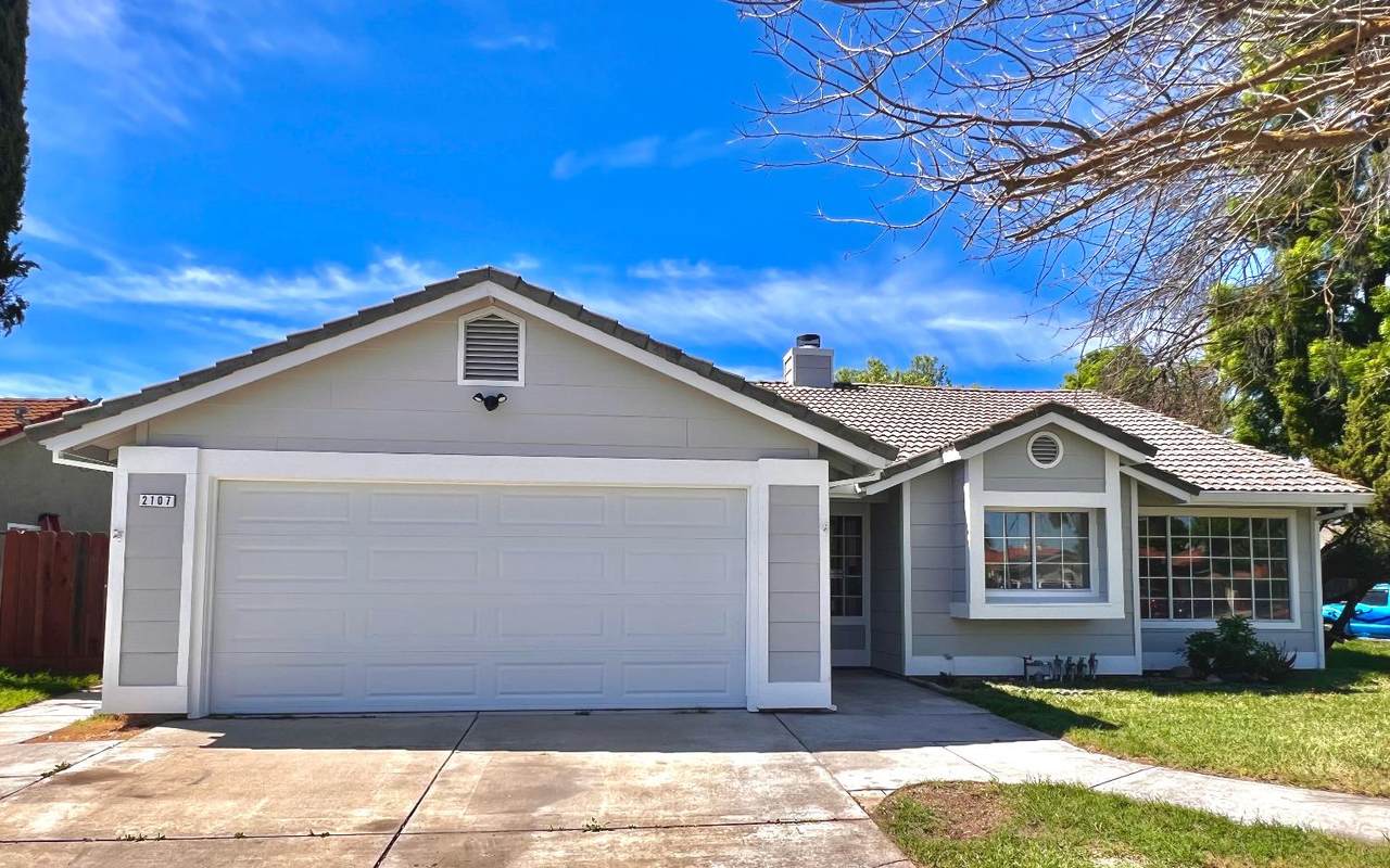 2107 Canyon View Drive - Photo 1