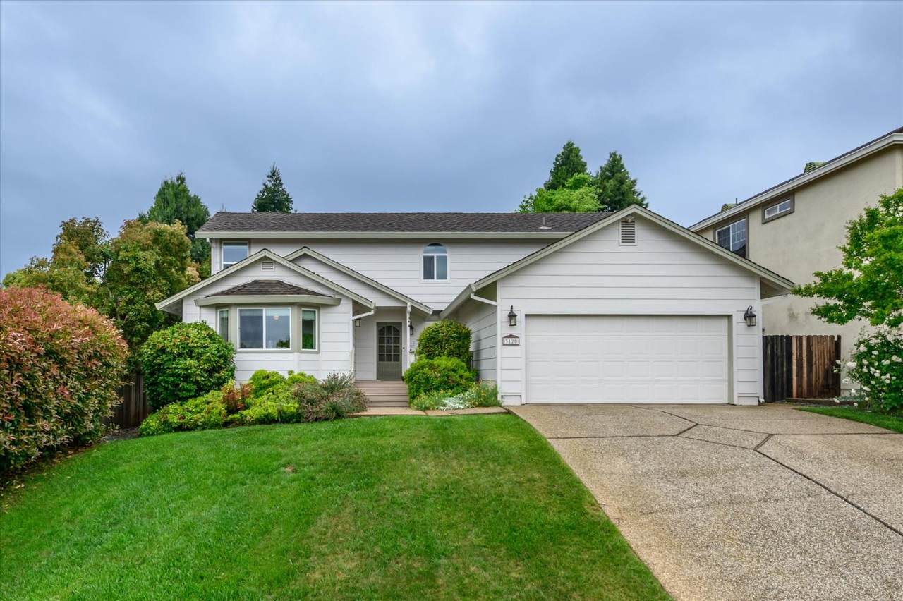 3120 Woodleigh Lane - Photo 1