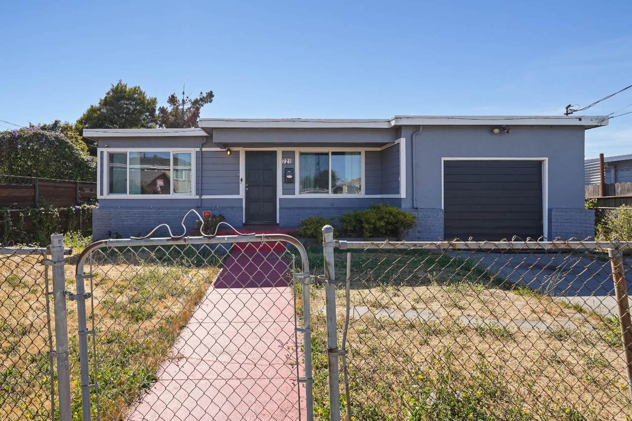 721 7th Street - Photo 1