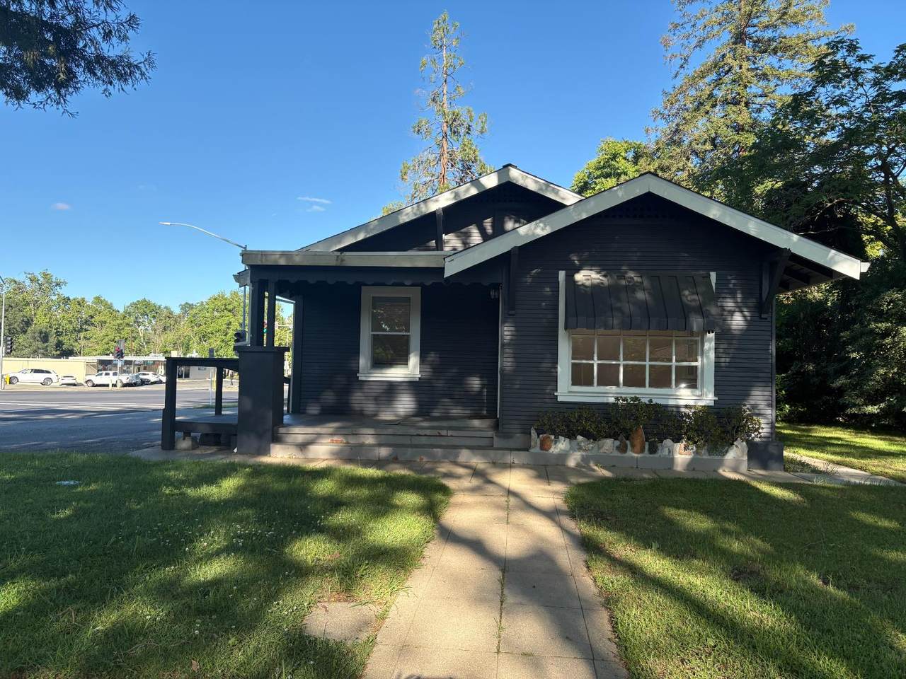 508 Douglas Boulevard - Photo 1