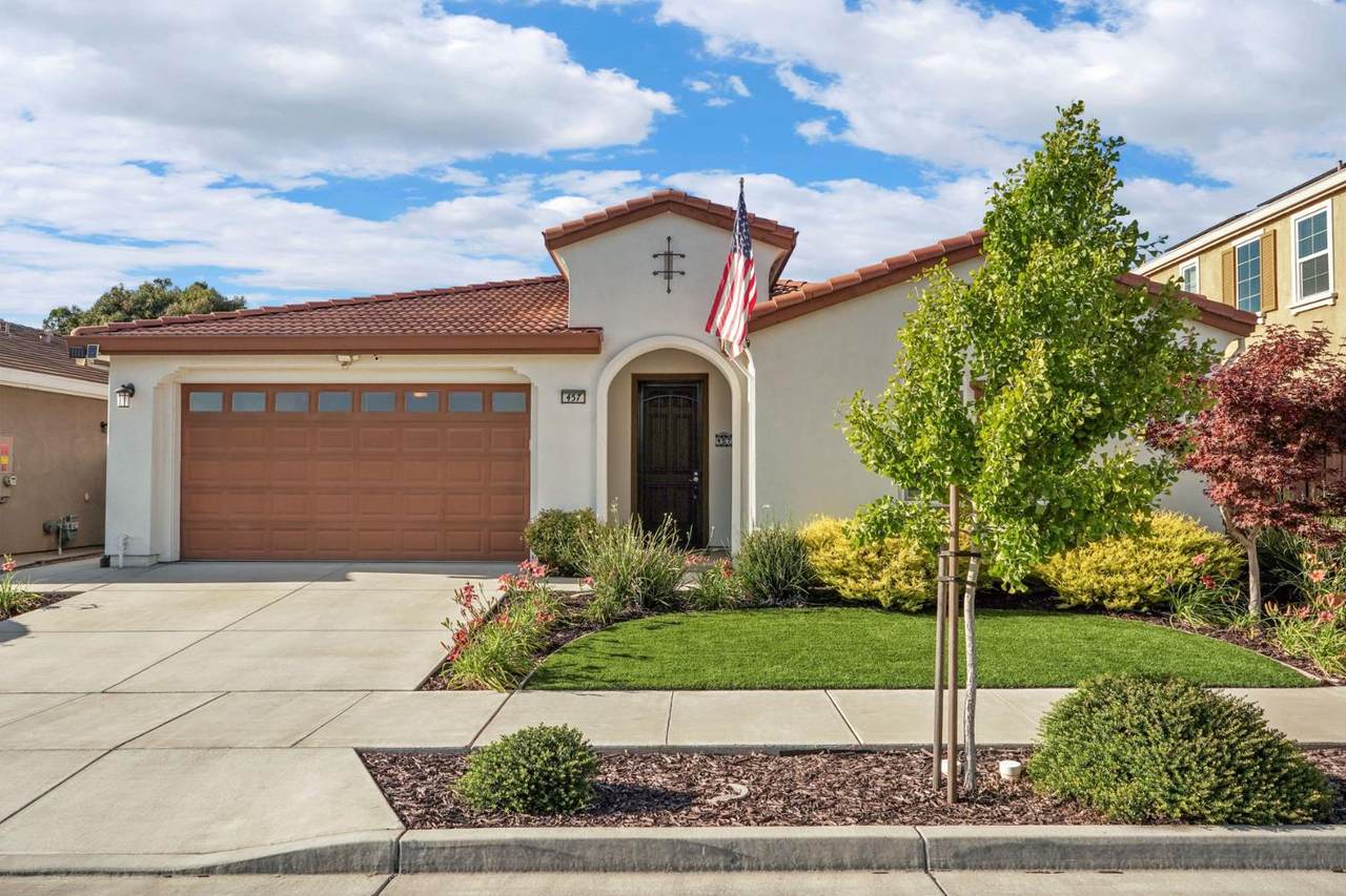 457 Ventana Avenue - Photo 1