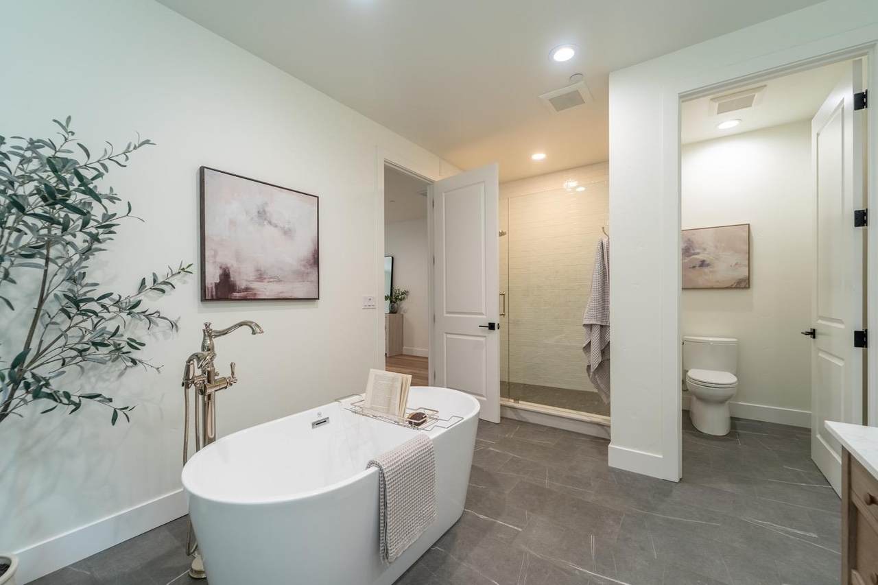 https://bt-photos.global.ssl.fastly.net/sacramento/1280_boomver_1_561077354-2.jpg