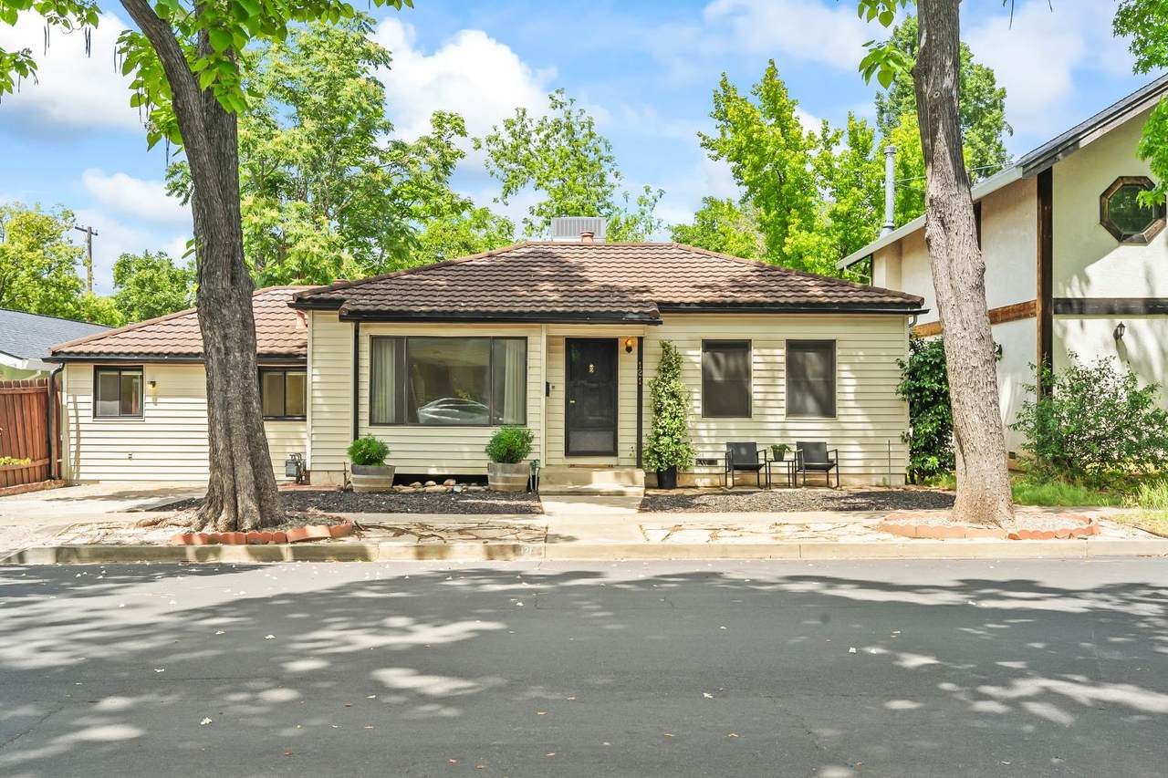 121 Carmel Avenue - Photo 1