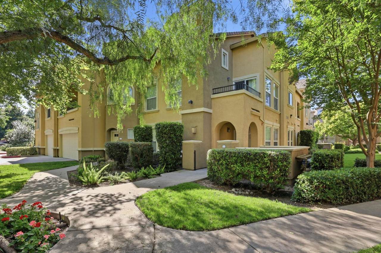 2465 Fontana Street - Photo 1