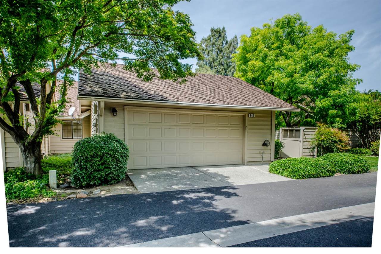 962 Cross Street - Photo 1
