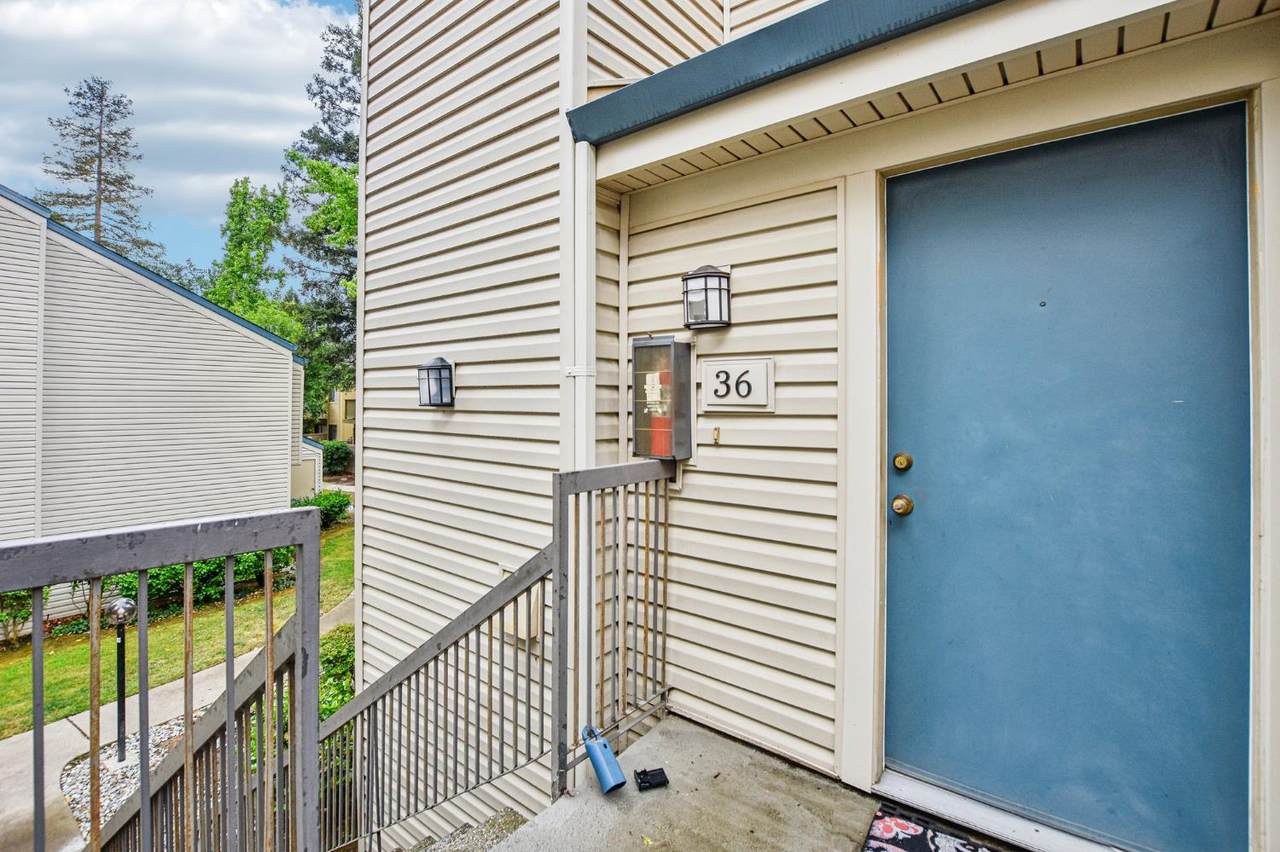 2280 Hurley Way - Photo 1