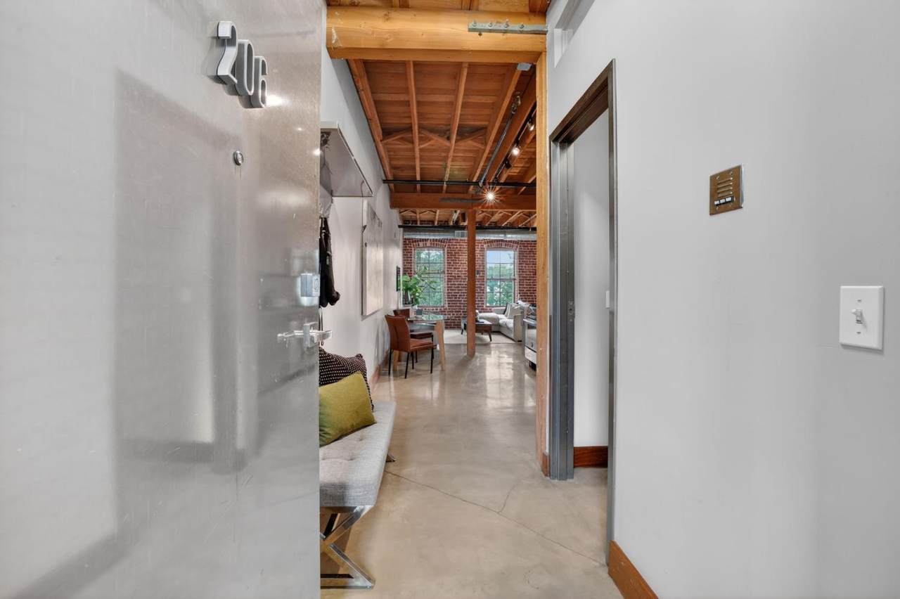 https://bt-photos.global.ssl.fastly.net/sacramento/1280_boomver_1_561090799-2.jpg