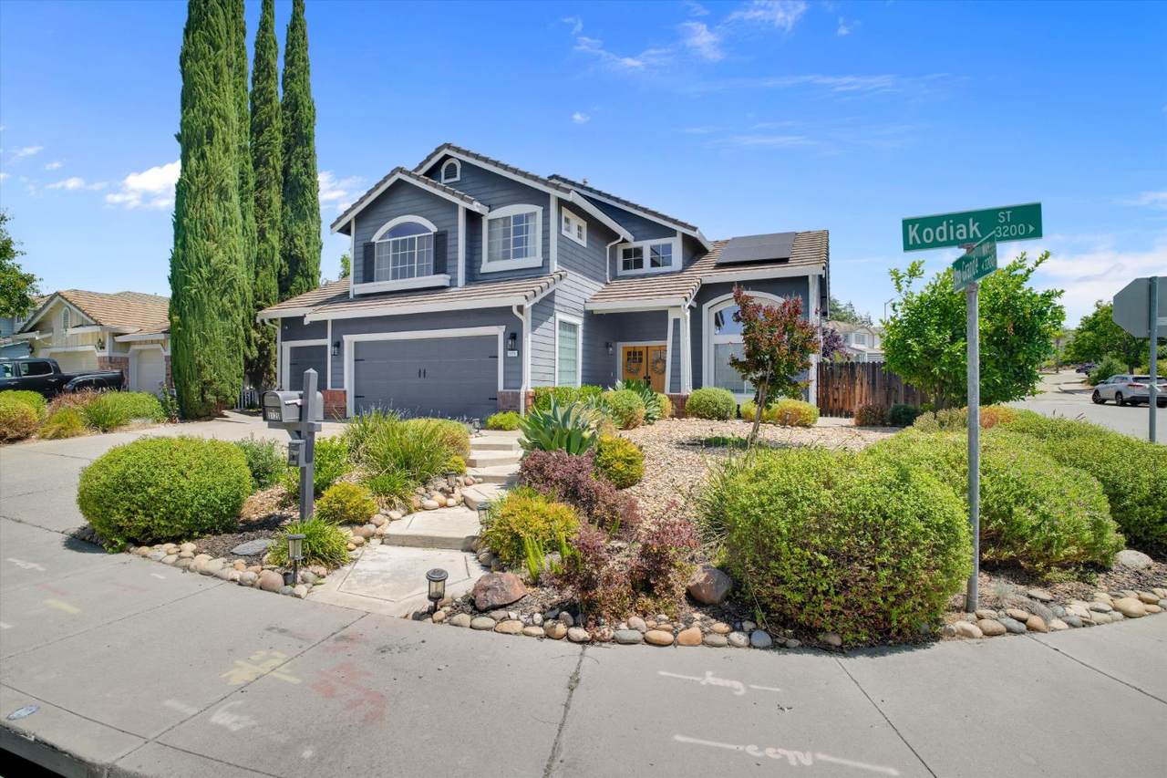 https://bt-photos.global.ssl.fastly.net/sacramento/1280_boomver_1_561091771-2.jpg