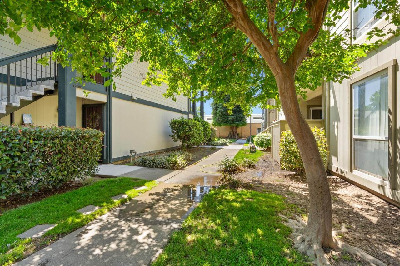 7283 Florin Mall Drive - Photo 1