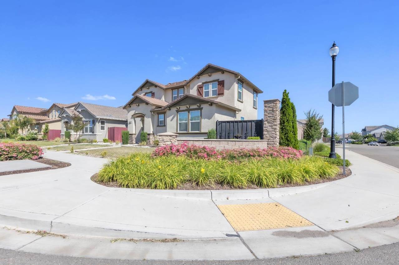 https://bt-photos.global.ssl.fastly.net/sacramento/1280_boomver_1_561094322-2.jpg