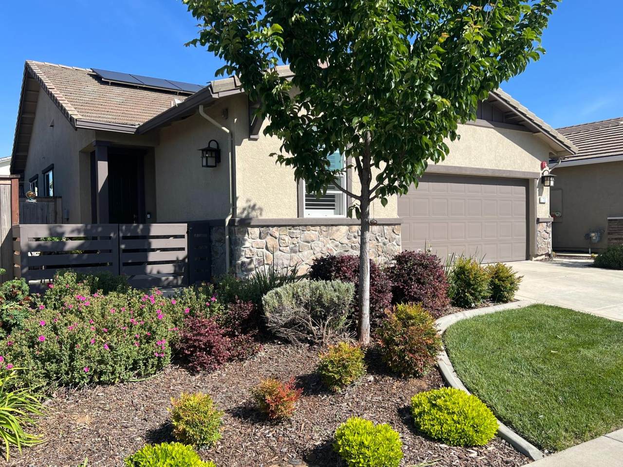 720 Riley Way - Photo 1
