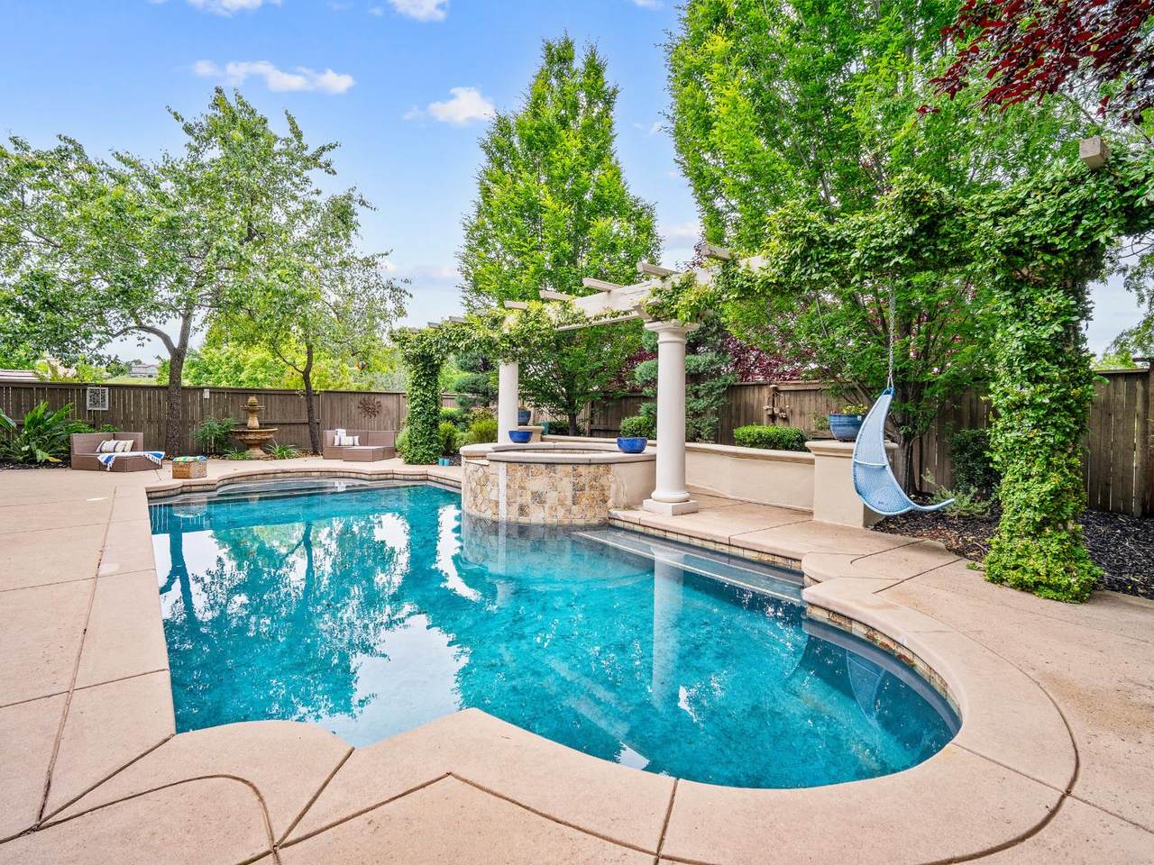 https://bt-photos.global.ssl.fastly.net/sacramento/1280_boomver_1_561095031-2.jpg