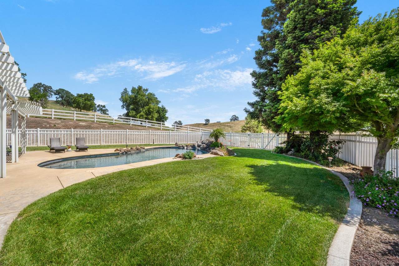 https://bt-photos.global.ssl.fastly.net/sacramento/1280_boomver_1_561095175-2.jpg