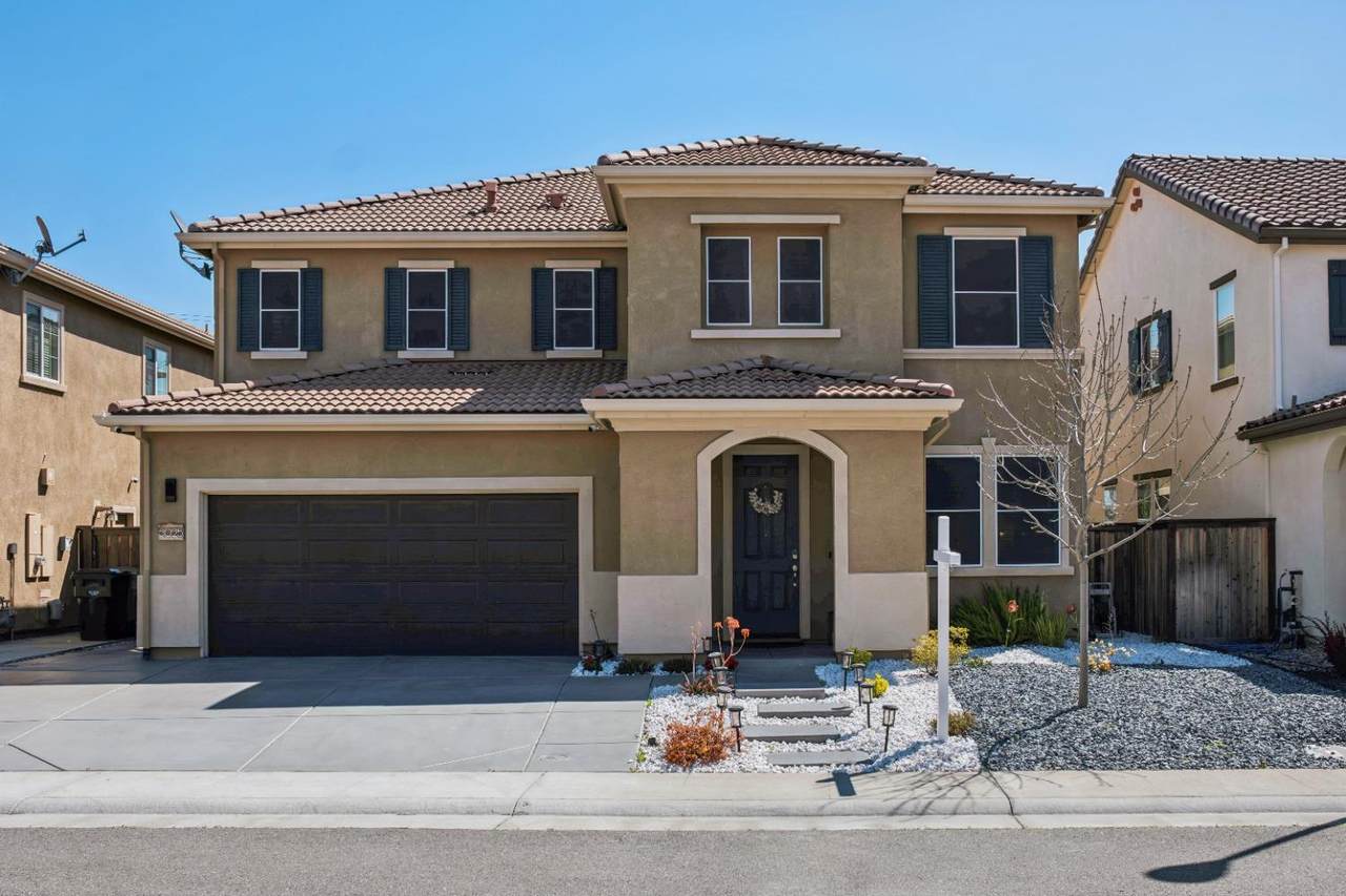 5025 Maestro Way - Photo 1