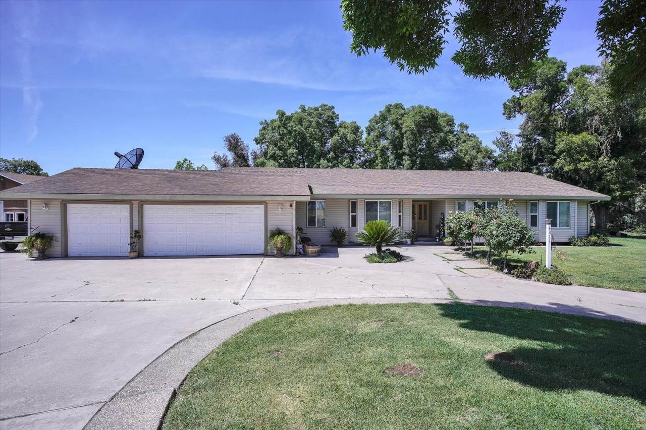 4611 Heather Hills Lane - Photo 1