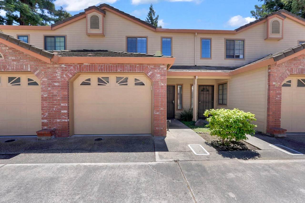 2250 Scarborough Dr - Photo 1