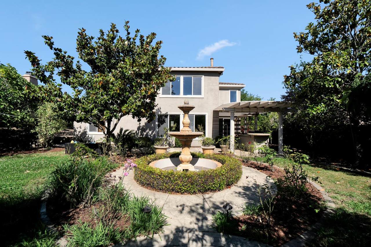 https://bt-photos.global.ssl.fastly.net/sacramento/1280_boomver_1_561100308-2.jpg