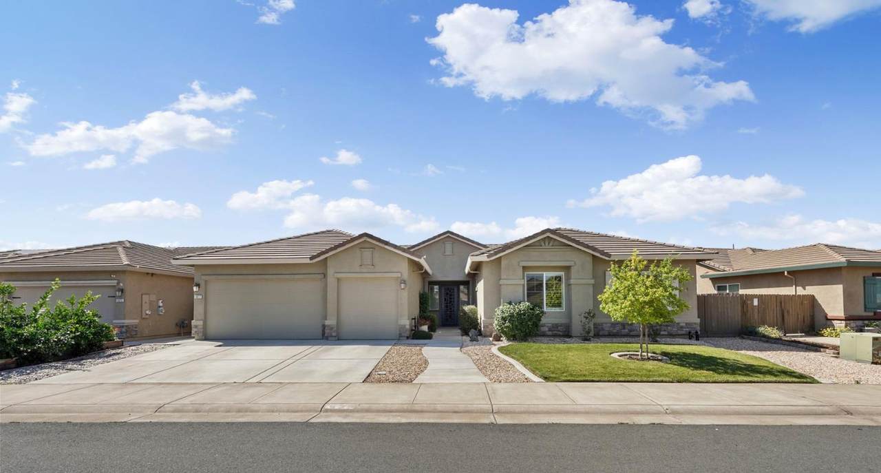 1077 Dimaggio Way - Photo 1