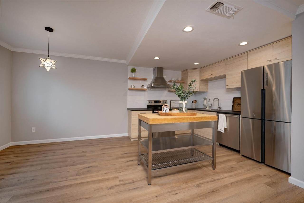 https://bt-photos.global.ssl.fastly.net/sacramento/1280_boomver_1_561103284-2.jpg