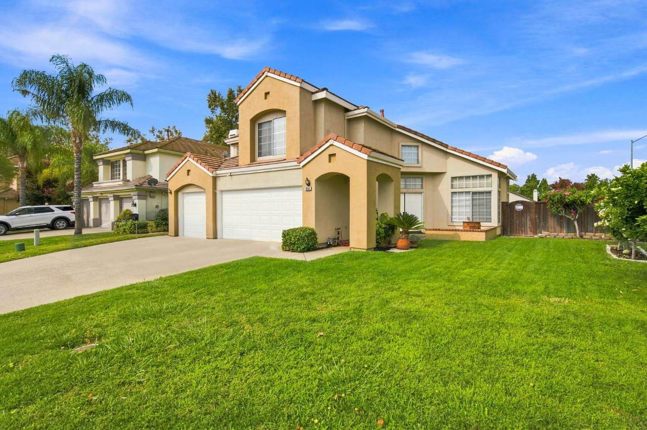 1850 Tahoe Circle - Photo 1