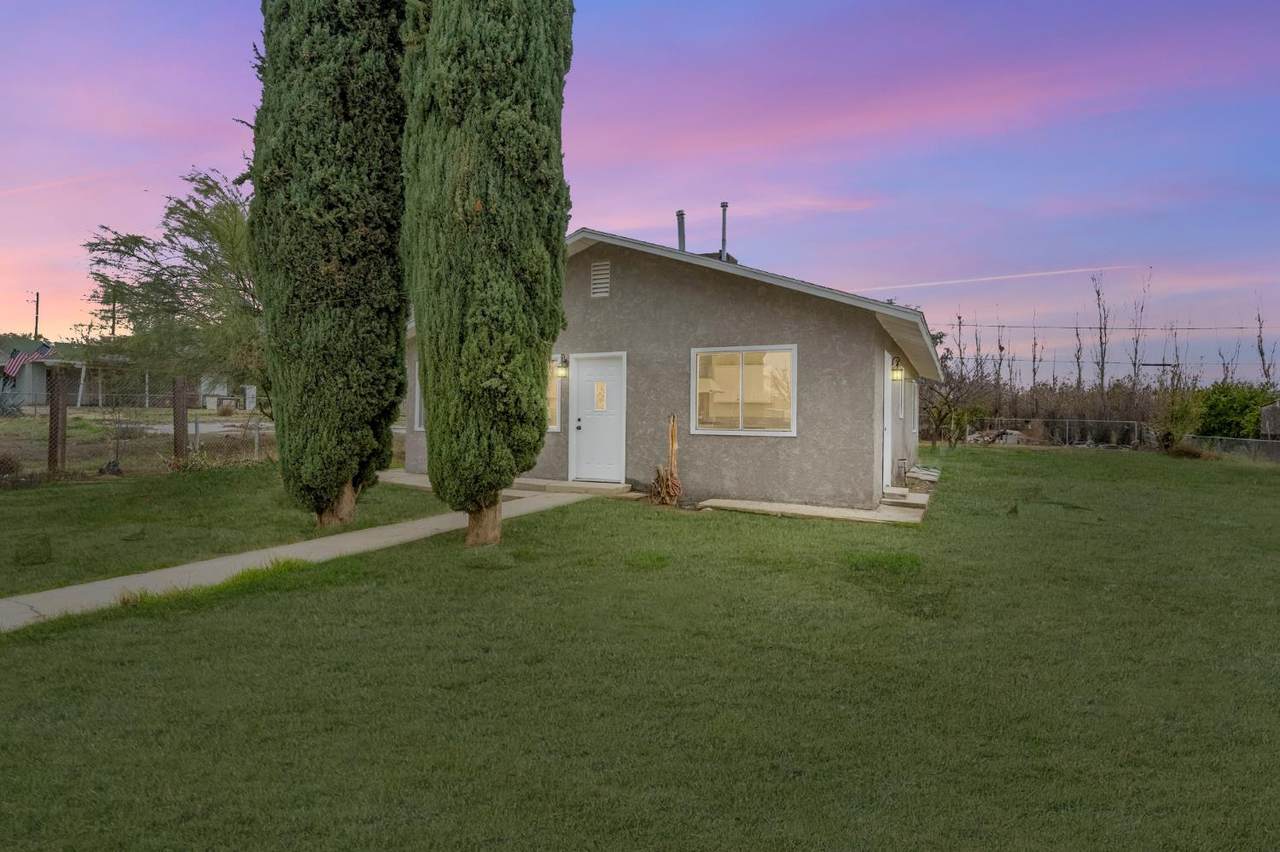 33238 Hidalgo Avenue - Photo 1