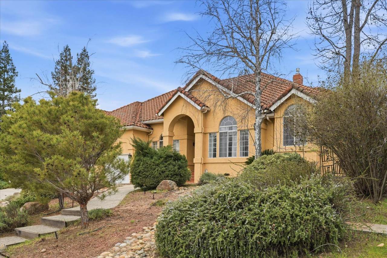 40484 Goldside Drive - Photo 1