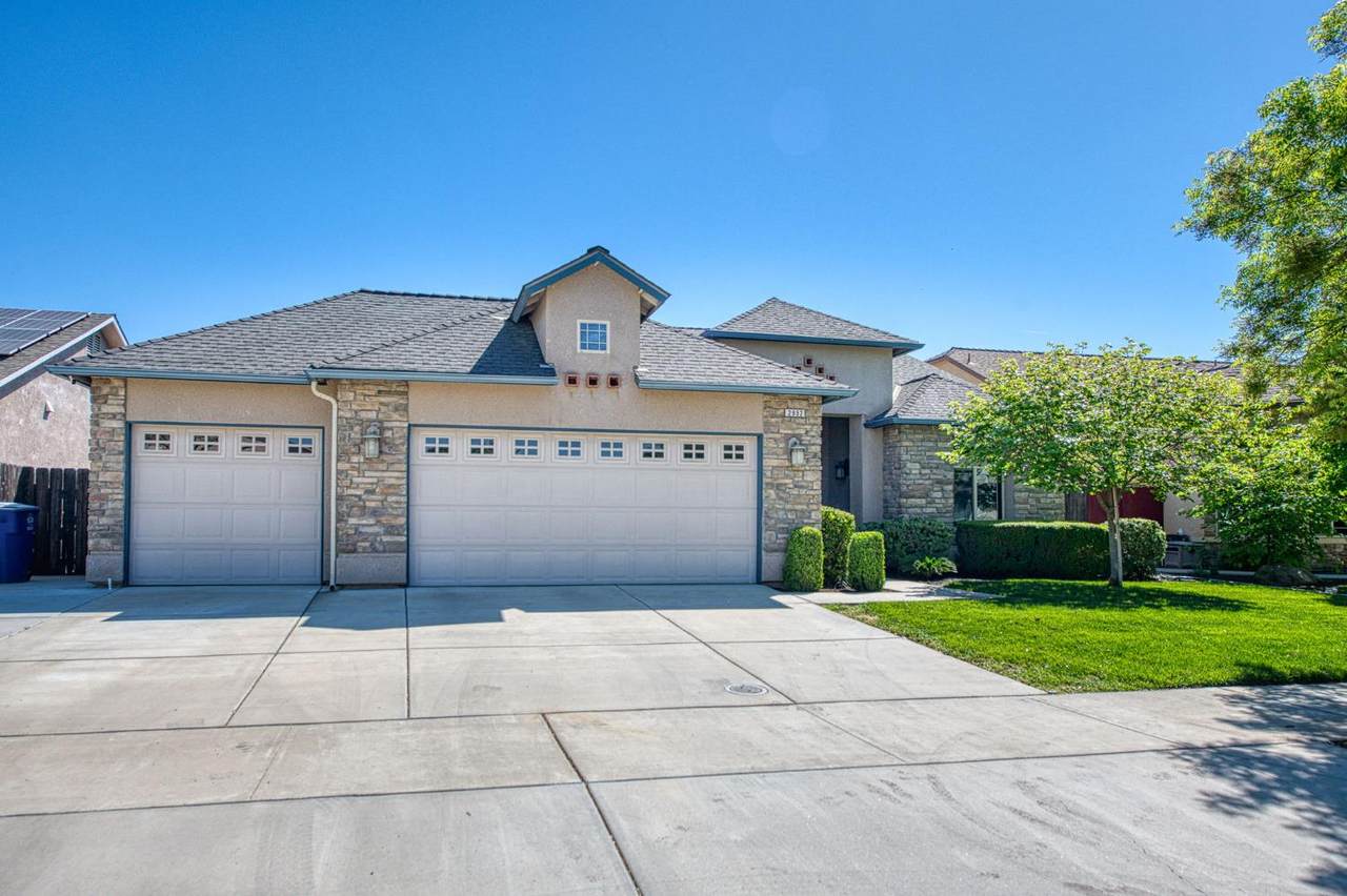 2952 25Th Avenue - Photo 1