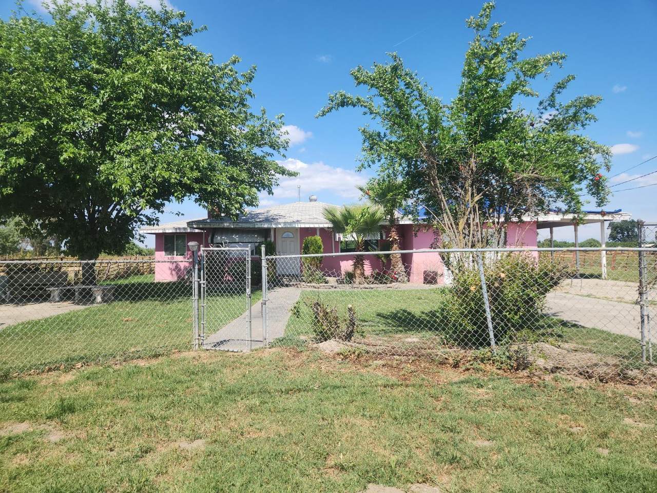 22136 Fairfax Avenue - Photo 1