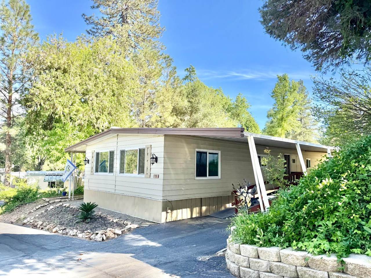 39678 Road 425B - Photo 1