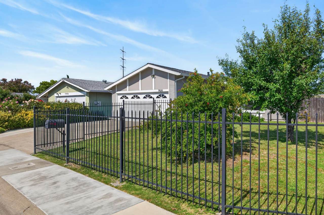 https://bt-photos.global.ssl.fastly.net/sacramento/1280_boomver_1_561170229-2.jpg